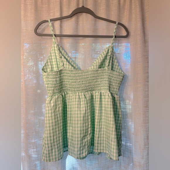Checkered Green and White Tank Top with Bow. Stretchy material. - Picture 4 of 11